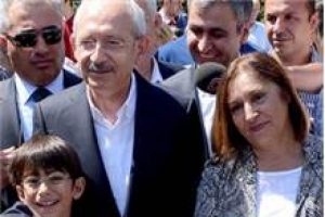 Kılı&ccedil;daroğlu toplantıyı yarıda bıraktı