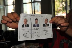 Oy pusulasında ilgin&ccedil; yazı