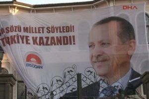 Pankart &ouml;ng&ouml;r&uuml;s&uuml; tuttu