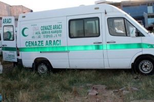 Bu kadarına da pes! Cenaze aracında...