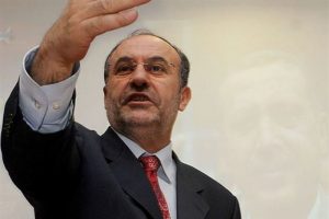 AK Partili vekillerin Abdullah G&uuml;l &ccedil;ıkışı Salih Kapusuz'u kızdırdı