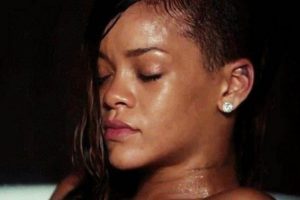 Yok artık Rihanna!