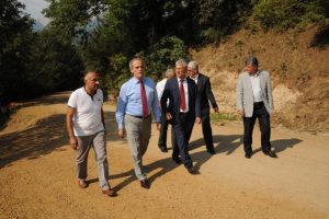 Arazi yolları B&uuml;y&uuml;kşehir ile g&uuml;zelleşiyor