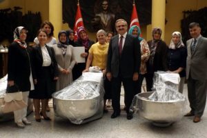 Kadın derneklerine hamur yoğurma makinesi