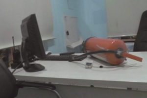 Hastaneyi savaş alanına &ccedil;evirdiler