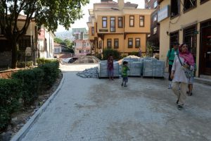 Osmangazi'de cadde ve sokaklar modern bir g&ouml;r&uuml;n&uuml;me kavuştu