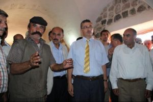 Ezidiler ile g&ouml;r&uuml;şt&uuml;
