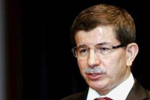 CNN T&uuml;rk Davutoğlu'ndan &ouml;z&uuml;r diledi