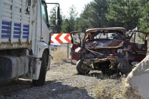 Bursa'da feci kaza: 2 &ouml;l&uuml;, 3 yaralı