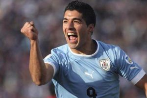 CAS, Luis Suarez'e acımadı