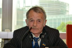 Kırımoğlu ve &Ccedil;ubarov'un Kırım'a giriş yasağı