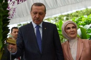 Erdoğan &ccedil;ifti evlerini de taşıyor