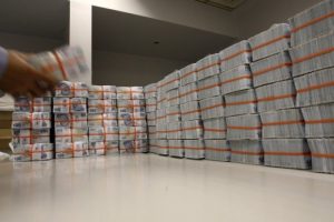 6 ayda 3 bin 868 kişi daha milyoner oldu