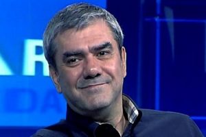 Yılmaz &Ouml;zdil H&uuml;rriyet'ten istifa etti