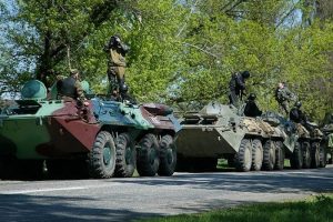 Rusya askeri ara&ccedil;ları Ukrayna'ya girdi
