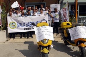 Bursalı postacılardan motor eylemi