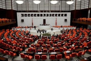 Genel Kurul'a silahla giren vekil bile vardı