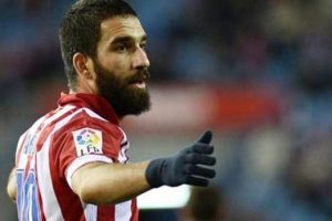 Arda Turan, Beşiktaş forması giyiyor