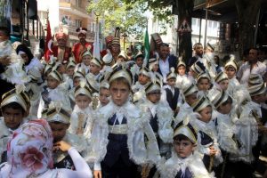 Cami derneği y&uuml;z &ccedil;ocuğu s&uuml;nnet ettirdi