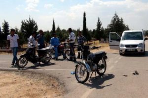 Mezarlık yolunda kaza