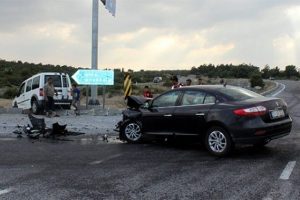 Trafik kazaları hız kesmedi