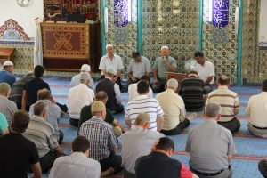 Dostları Somuncuoğlu'nu andı