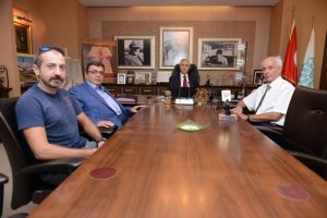 Nil&uuml;fer Belediyespor'un başarılı sporcuları Bozbey'i ziyaret etti