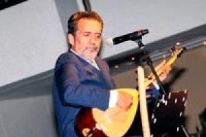 Konserde oturma yasağı!...