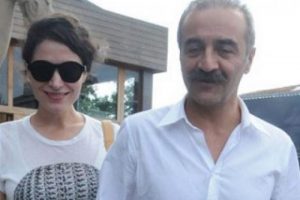 Yılmaz Erdoğan ile Bel&ccedil;im Bilgin'den boşanmıyoruz pozu...