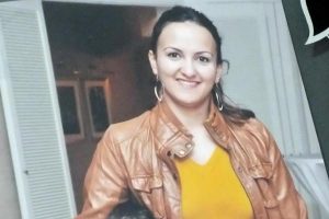 Bebeğini kucağına alamadı