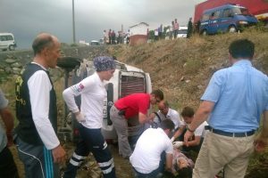 Ara&ccedil;lar hurdaya d&ouml;nd&uuml;: 2 &ouml;l&uuml;, 5 yaralı