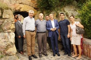 "Heykeli dikmek provokatif bir eylem"