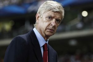 Arsene Wenger'den "şişe" şikayeti!