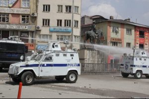 Hakkari karıştı!