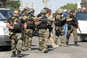 Donetsk b&ouml;lgesinde 10 şehirde m&uuml;cadele ediliyor