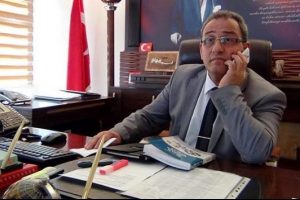 Bir g&uuml;n koltuğa oturdu Ereğli'yi dağıttı