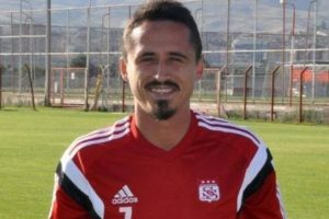 Sivasspor Serdar &Ouml;zkan ile yollarını ayırdı