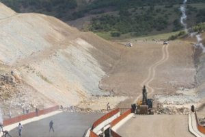 Yine yol kapatma eylemi