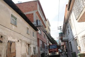 Bursa'da kedi kurtarma operasyonu!