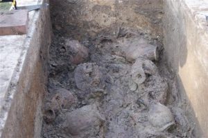 İznik'te Roma d&ouml;neminden kalma lahit operasyonu