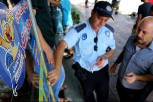 Arap&ccedil;a tabelalar kaldırılıyor