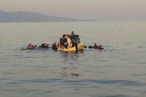 137 ka&ccedil;ak g&ouml;&ccedil;men yakalandı