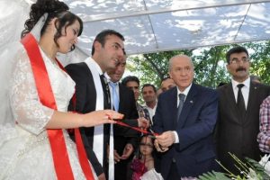 Bah&ccedil;eli y&uuml;z&uuml;k taktı