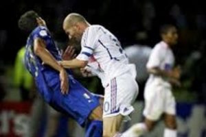 Materazzi Zidane'a meydan okudu!