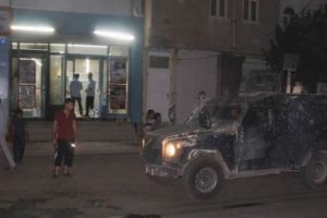 Alışveriş merkezine molotoflu saldırı
