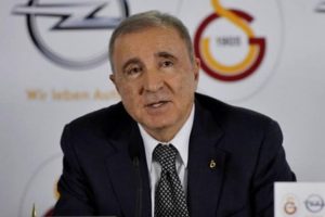 &Uuml;nal Aysal'dan &ccedil;arpıcı a&ccedil;ıklamalar