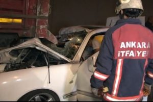 Ankara'da feci kaza: 1 &ouml;l&uuml;, 4 yaralı