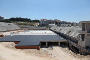 İbrahim Yazıcı stadyumu hızla y&uuml;kseliyor