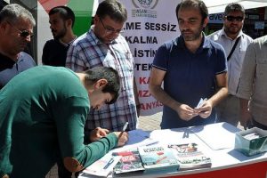 "Gazze i&ccedil;in canlı kalkan ol"