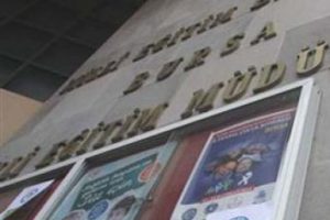 Milli Eğitim'e manken kellesi bıraktı